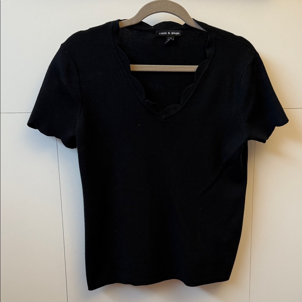 Cable & Gauge Black Short Sleeve Top